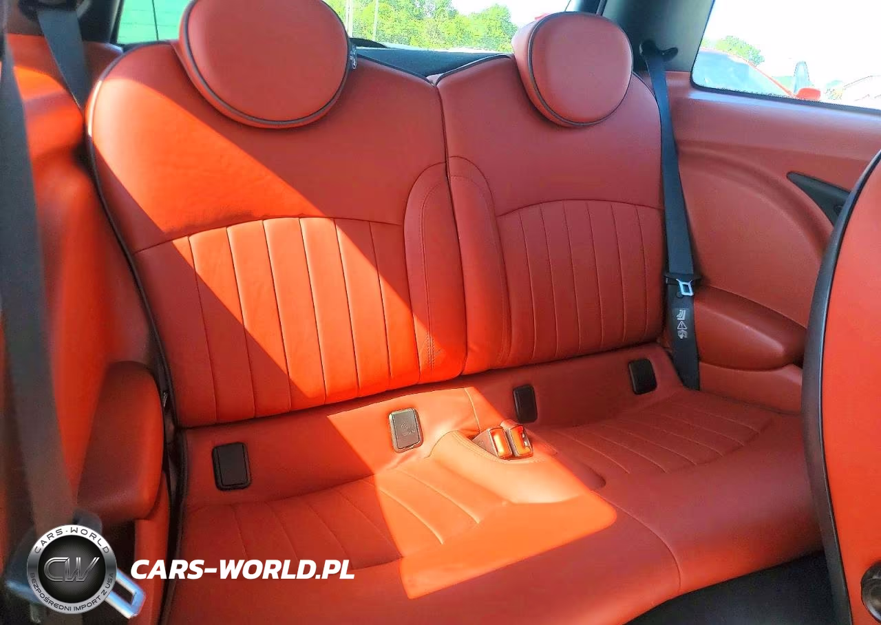 2008 Mini Cooper S VIN:WMWMF73548TV35260 - 10