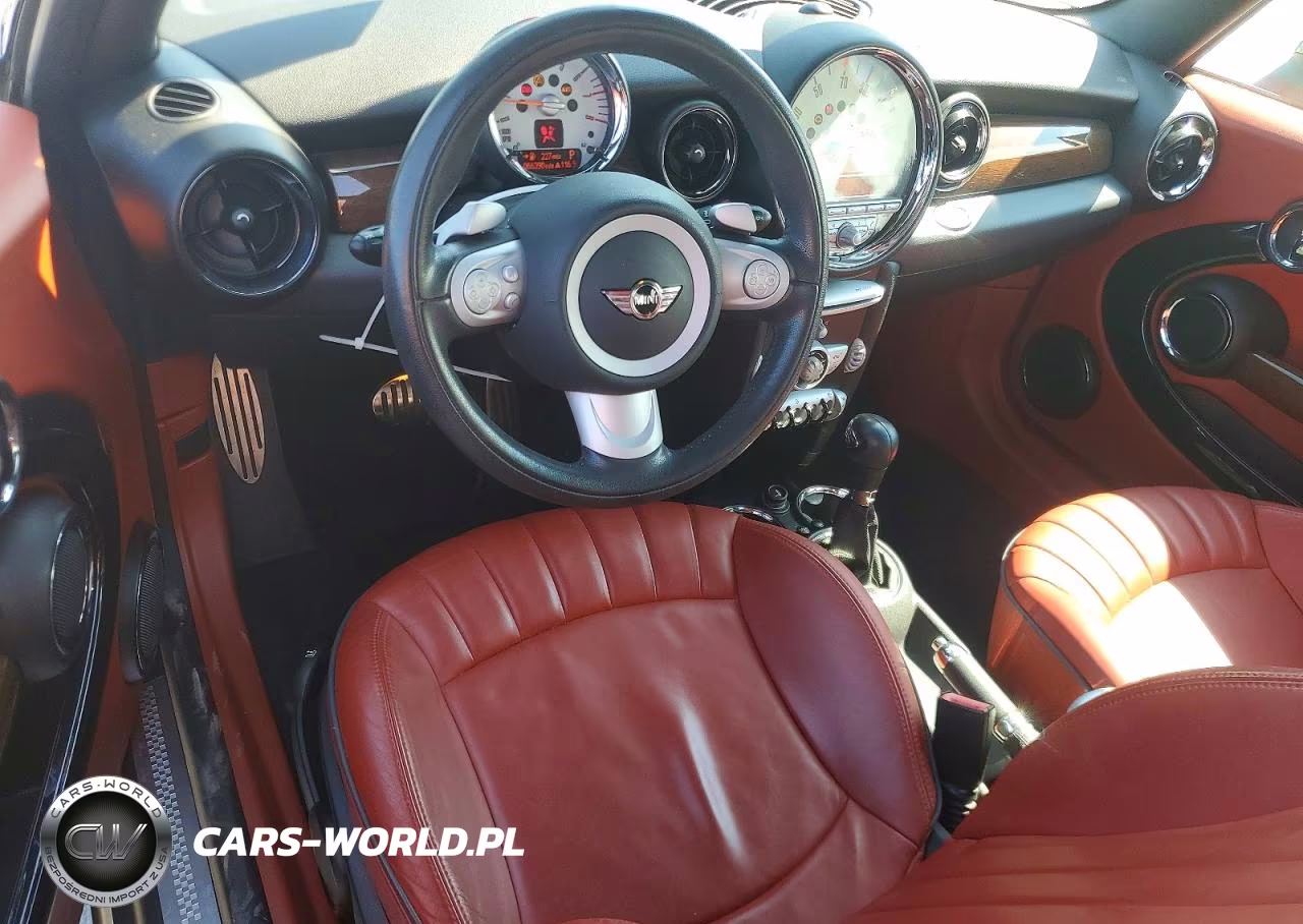 2008 Mini Cooper S VIN:WMWMF73548TV35260 - 8