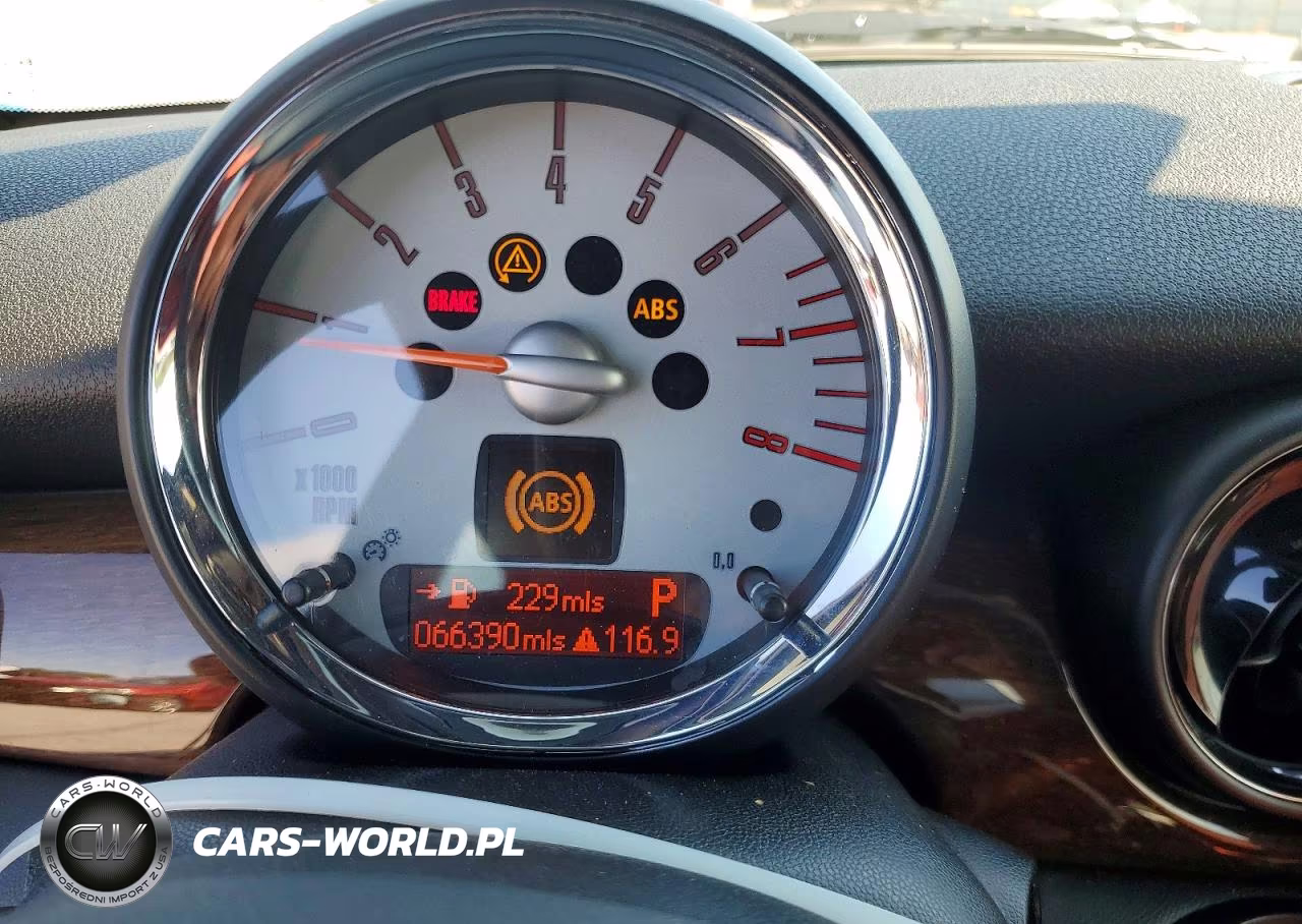 2008 Mini Cooper S VIN:WMWMF73548TV35260 - 9