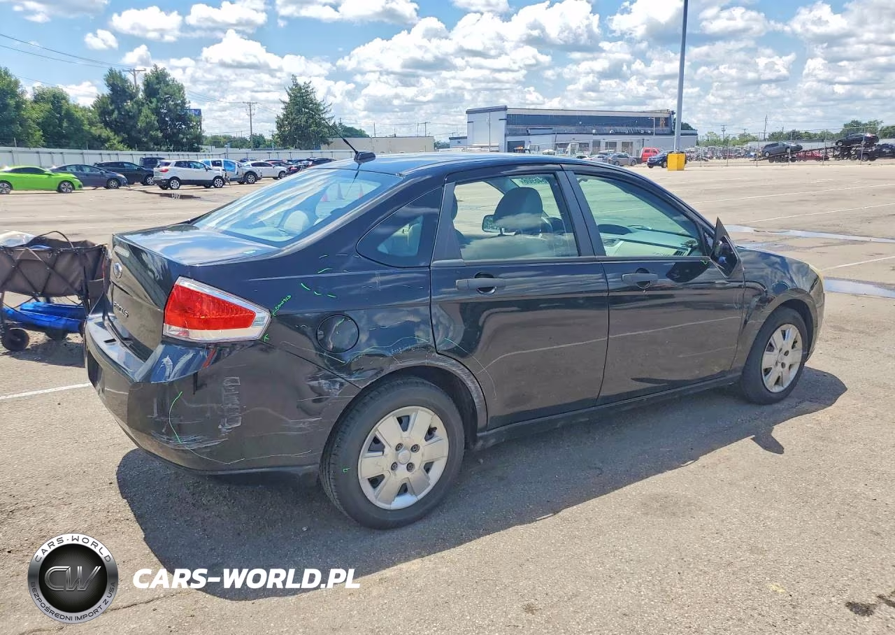 2010 Ford Focus S VIN:1FAHP3EN7AW201757 - 3
