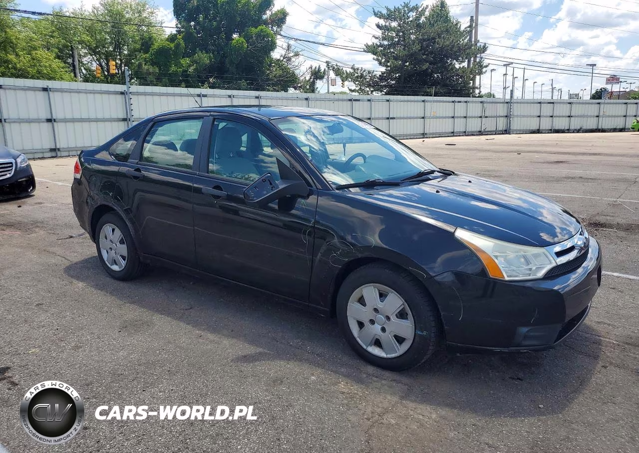 2010 Ford Focus S VIN:1FAHP3EN7AW201757 - 4