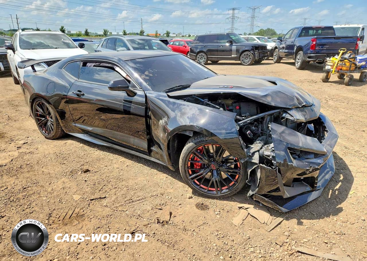 2017 Chevrolet Camaro Zl1 VIN:1G1FJ1R63H0170832 - 4