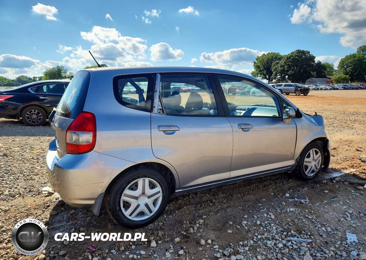 2007 Honda Fit VIN:JHMGD38457S012282 - 3