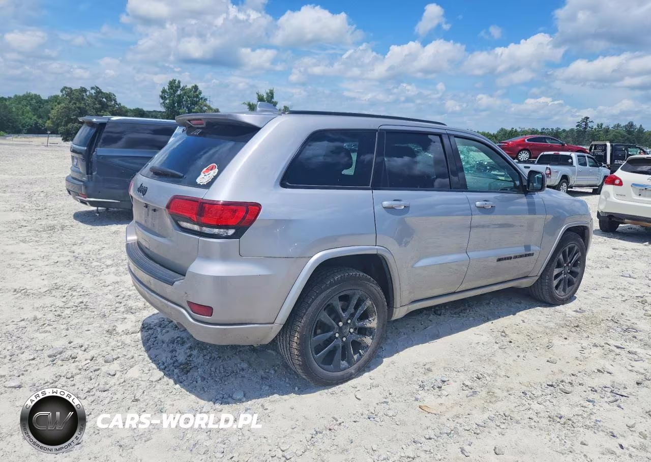 2021 Jeep Grand Cherokee Laredo VIN:1C4RJEAG2MC597993 - 3