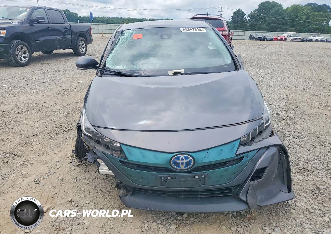 2017 Toyota Prius Prime Premium VIN:JTDKARFPXH3020670 - 5