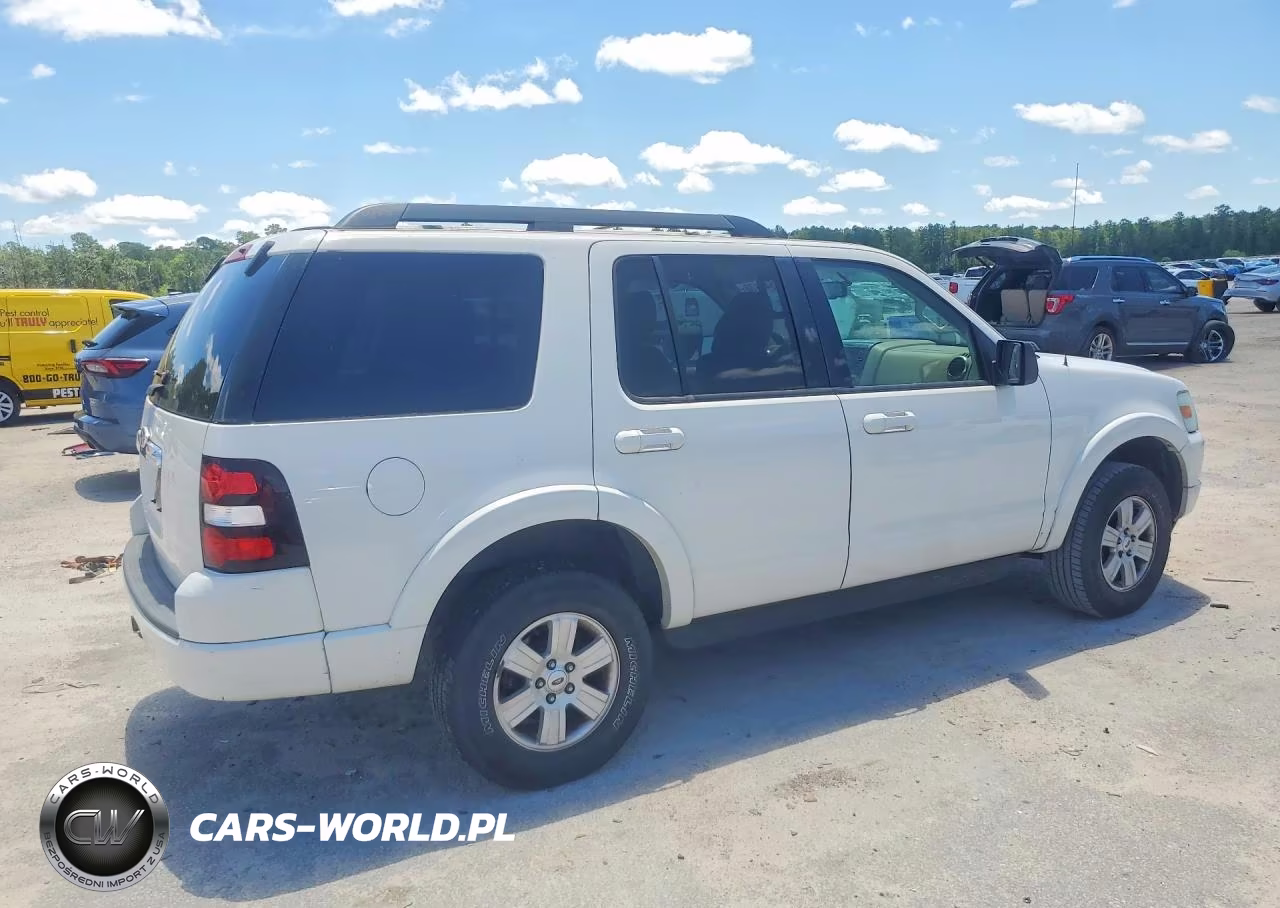 2010 Ford Explorer Xlt VIN:1FMEU6DE0AUB02245 - 3
