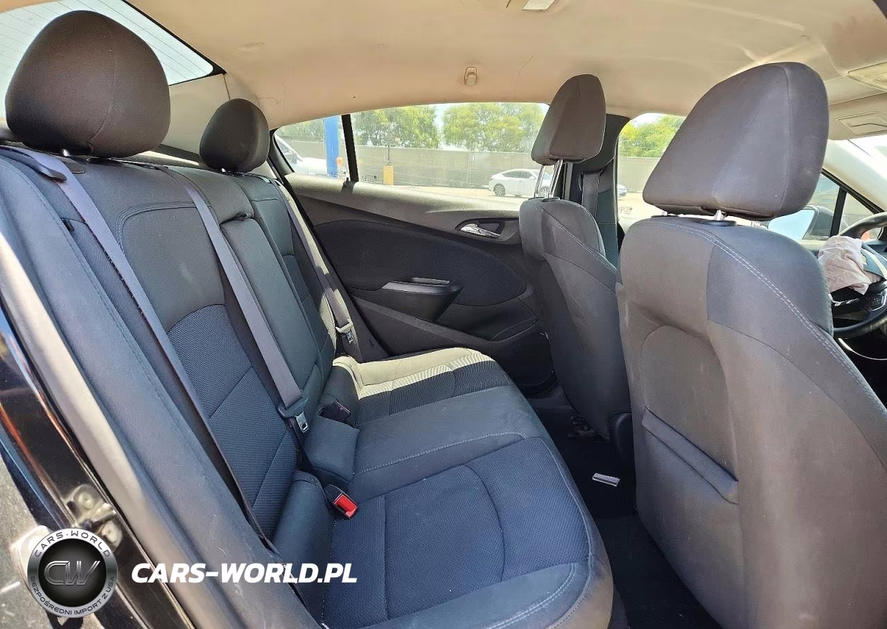2017 Chevrolet Cruze Lt VIN:1G1BE5SM1H7242332 - 10