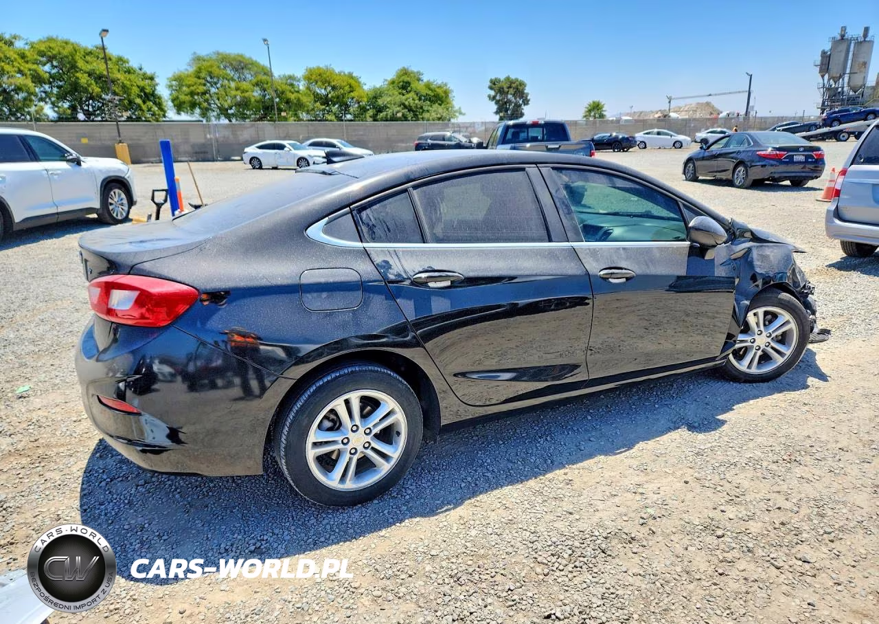 2017 Chevrolet Cruze Lt VIN:1G1BE5SM1H7242332 - 3