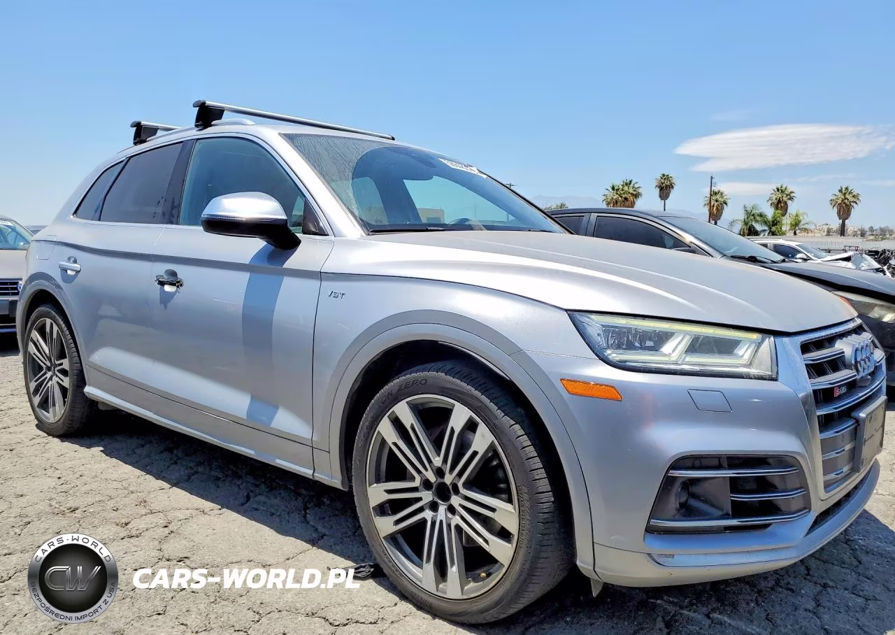 2018 Audi Sq5 VIN:WA1C4BFYXJ2048793 - 4