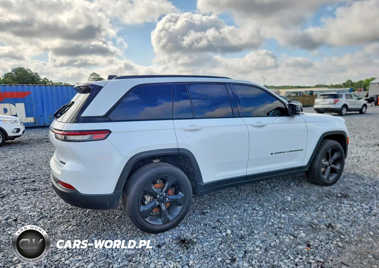 2025 Jeep Grand Cherokee Limited VIN:1C4RJGBG2S8671956 - 3