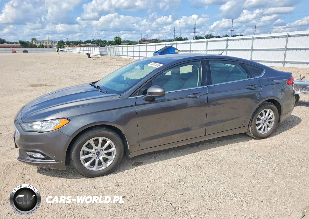2017 Ford Fusion S – zdjęcie 1 z 12