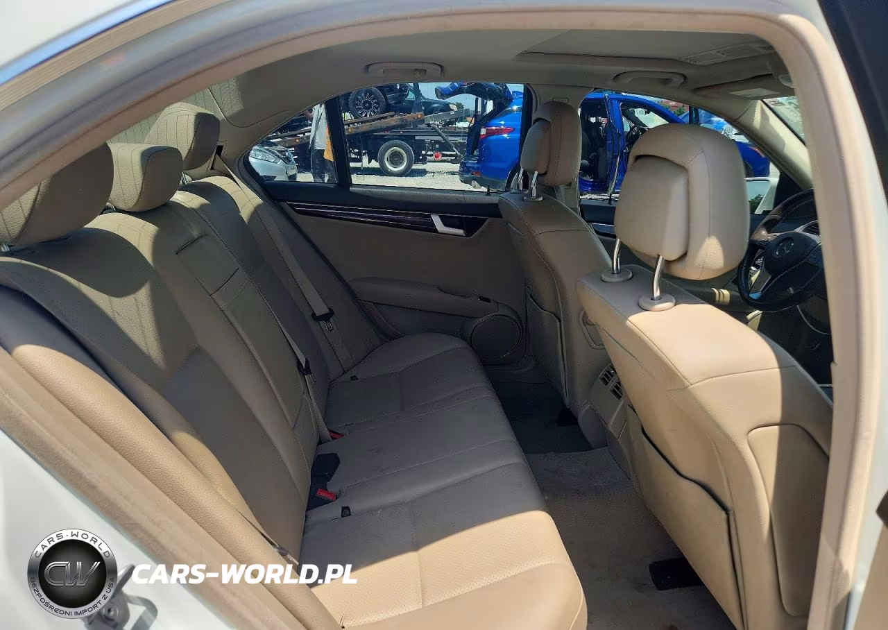 2012 Mercedes-Benz C 250 VIN:WDDGF4HB4CA721226 - 10