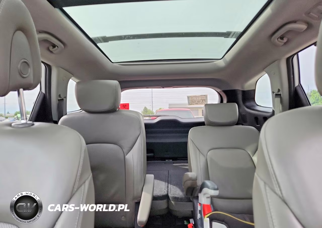 2017 Hyundai Santa Fe Limited Ultimate VIN:KM8SRDHF0HU216624 - 10