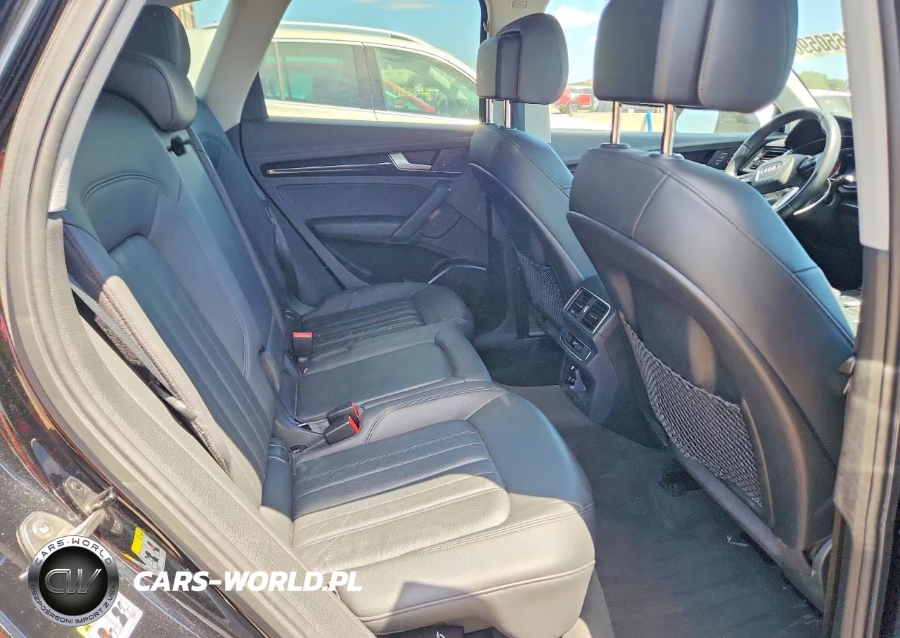 2019 Audi Q5 Premium VIN:WA1ANAFYXK2065917 - 10