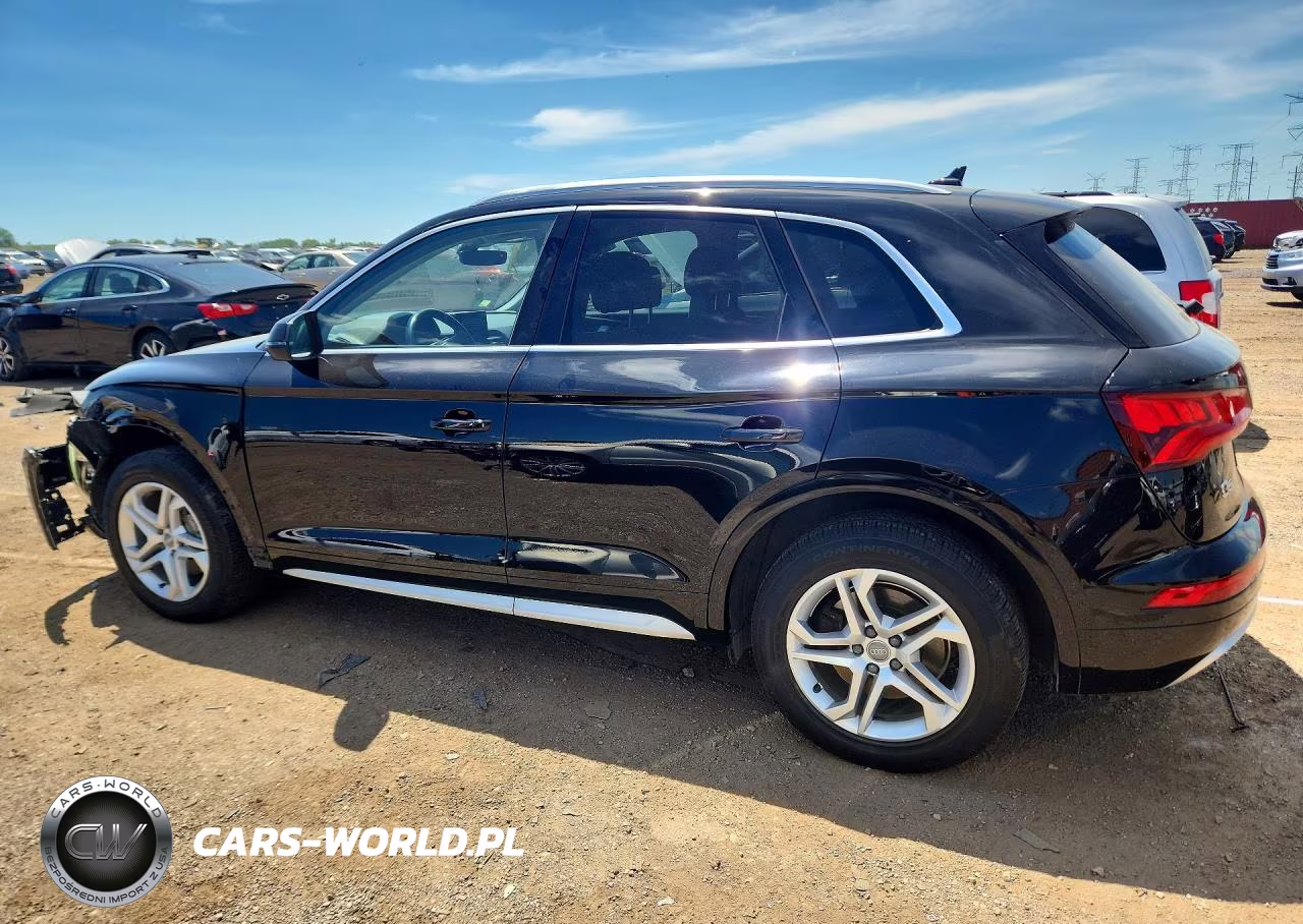 2019 Audi Q5 Premium VIN:WA1ANAFYXK2065917 - 2