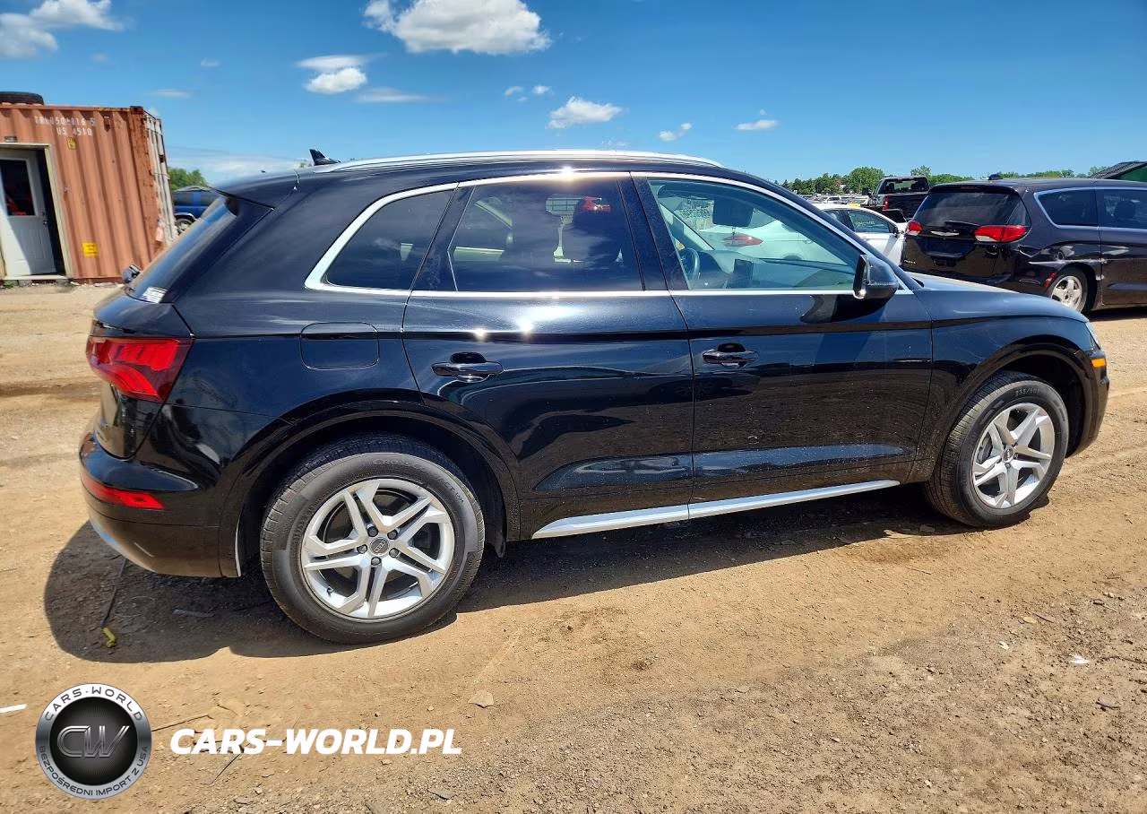 2019 Audi Q5 Premium VIN:WA1ANAFYXK2065917 - 3
