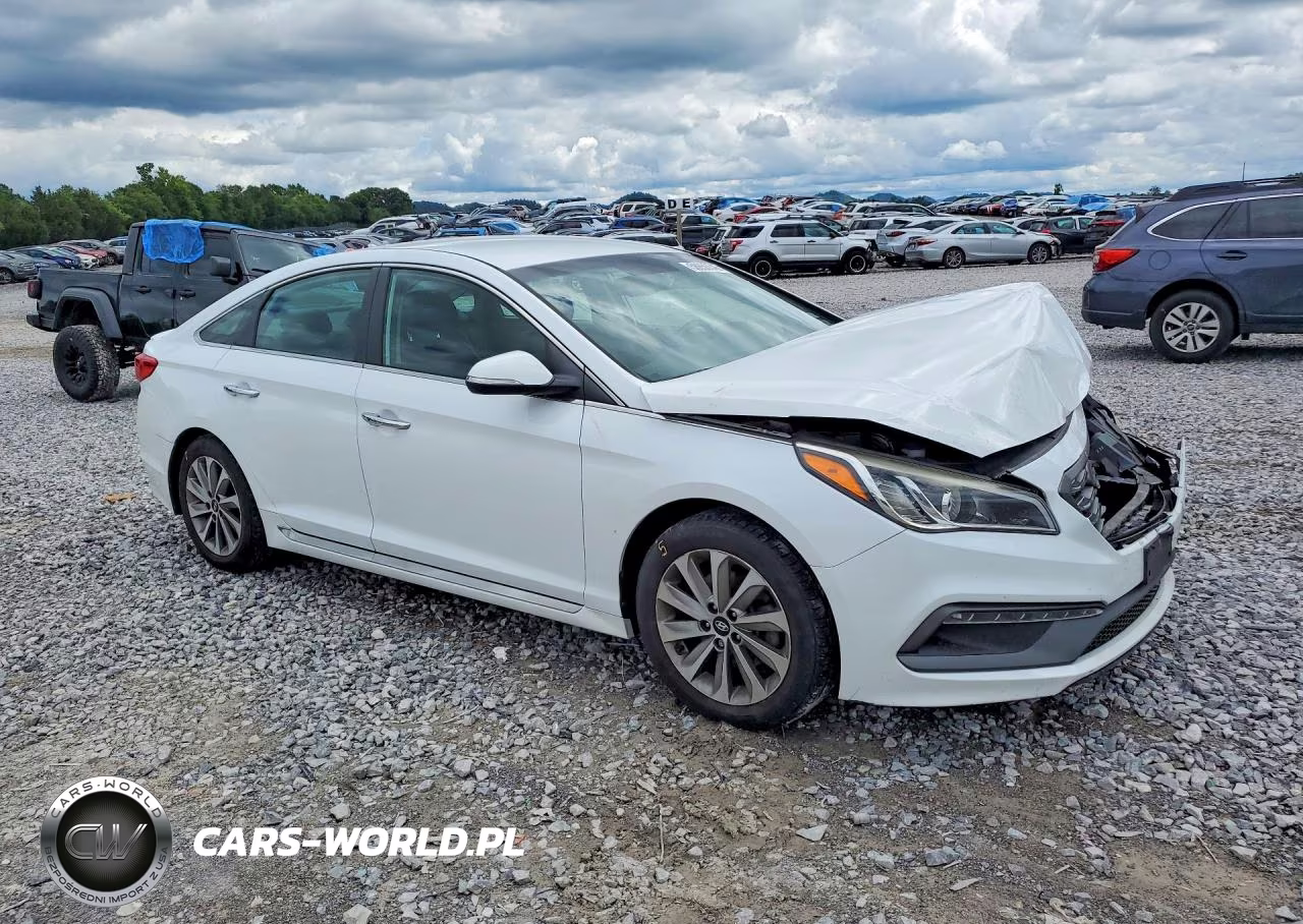 2015 Hyundai Sonata Sport VIN:5NPE34AF2FH097737 - 4
