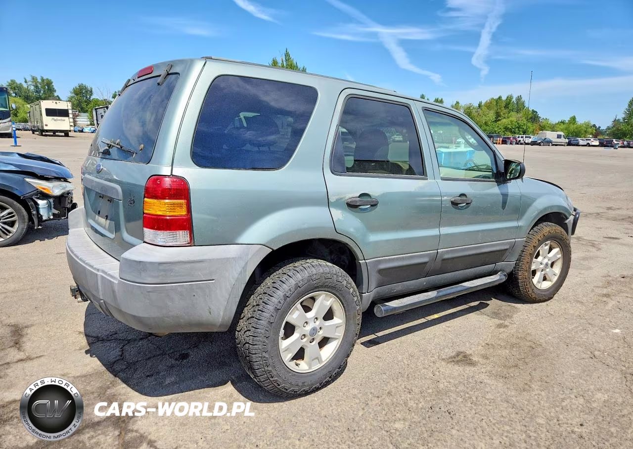 2005 Ford Escape Xlt VIN:1FMYU93195KA74489 - 3