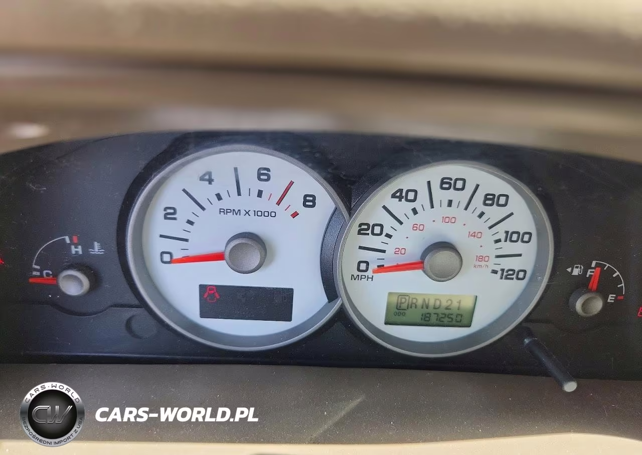 2005 Ford Escape Xlt VIN:1FMYU93195KA74489 - 9