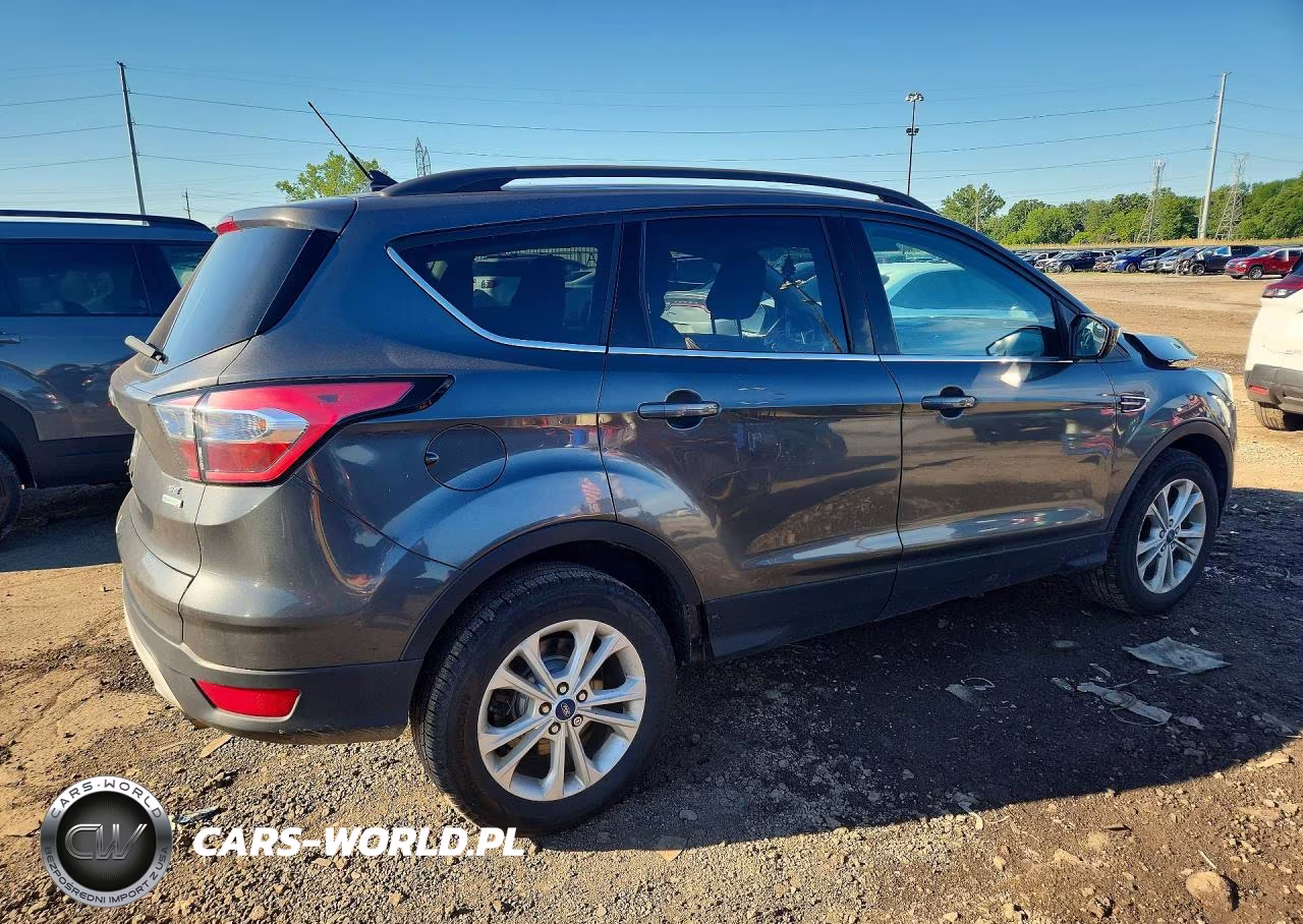 2018 Ford Escape Se VIN:1FMCU0GD5JUB81659 - 3