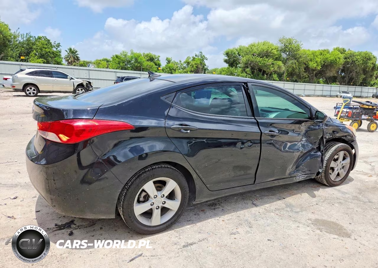 2013 Hyundai Elantra Gls VIN:5NPDH4AE9DH395073 - 3