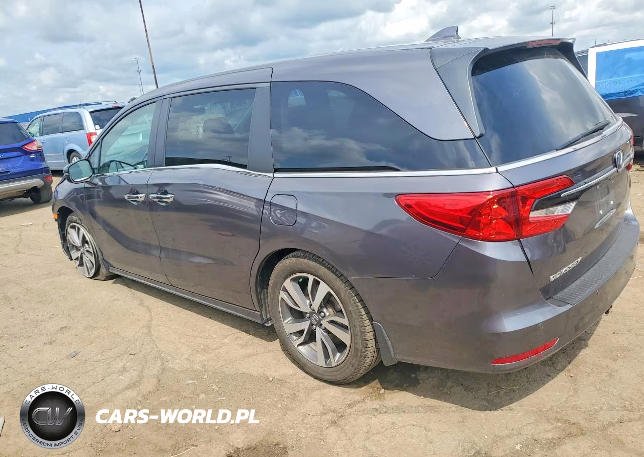 2022 Honda Odyssey Touring VIN:5FNRL6H86NB052897 - 2