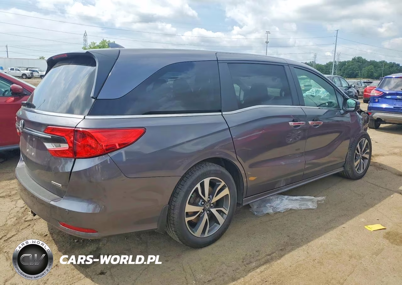 2022 Honda Odyssey Touring VIN:5FNRL6H86NB052897 - 3