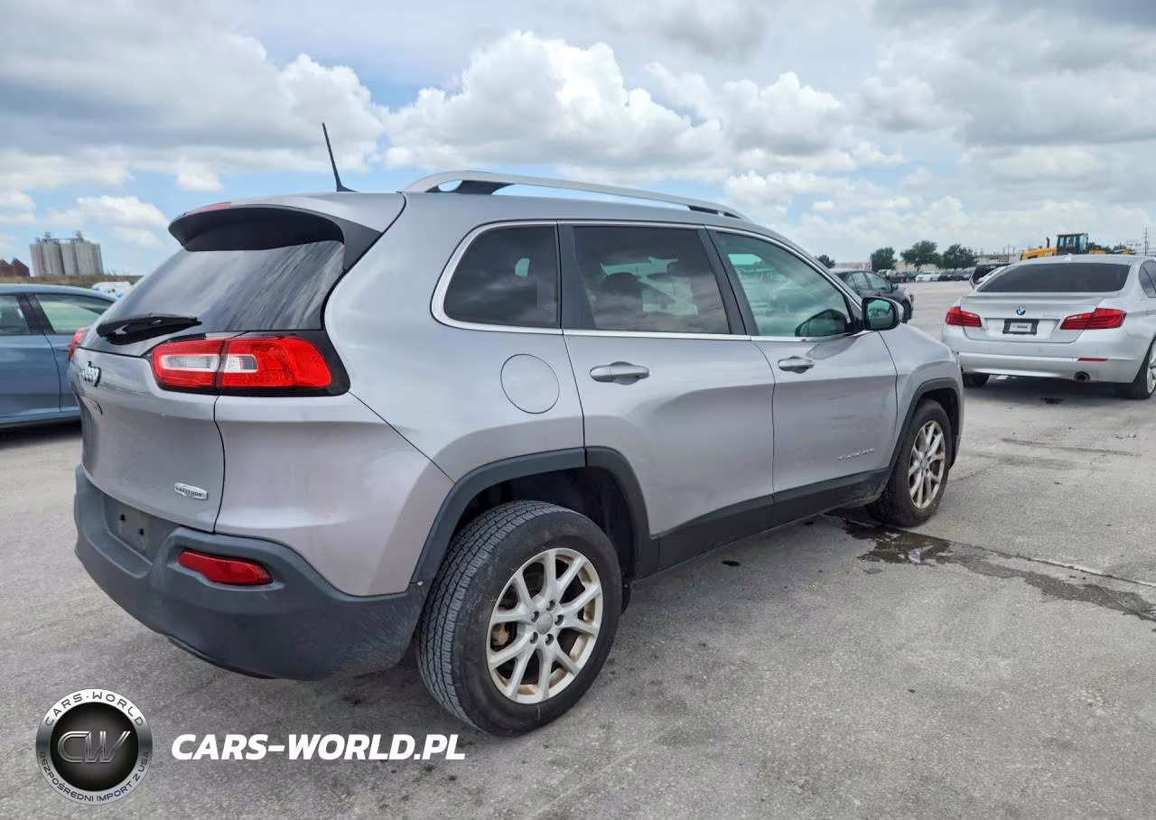 2017 Jeep Cherokee Latitude VIN:1C4PJLCB9HW507238 - 3