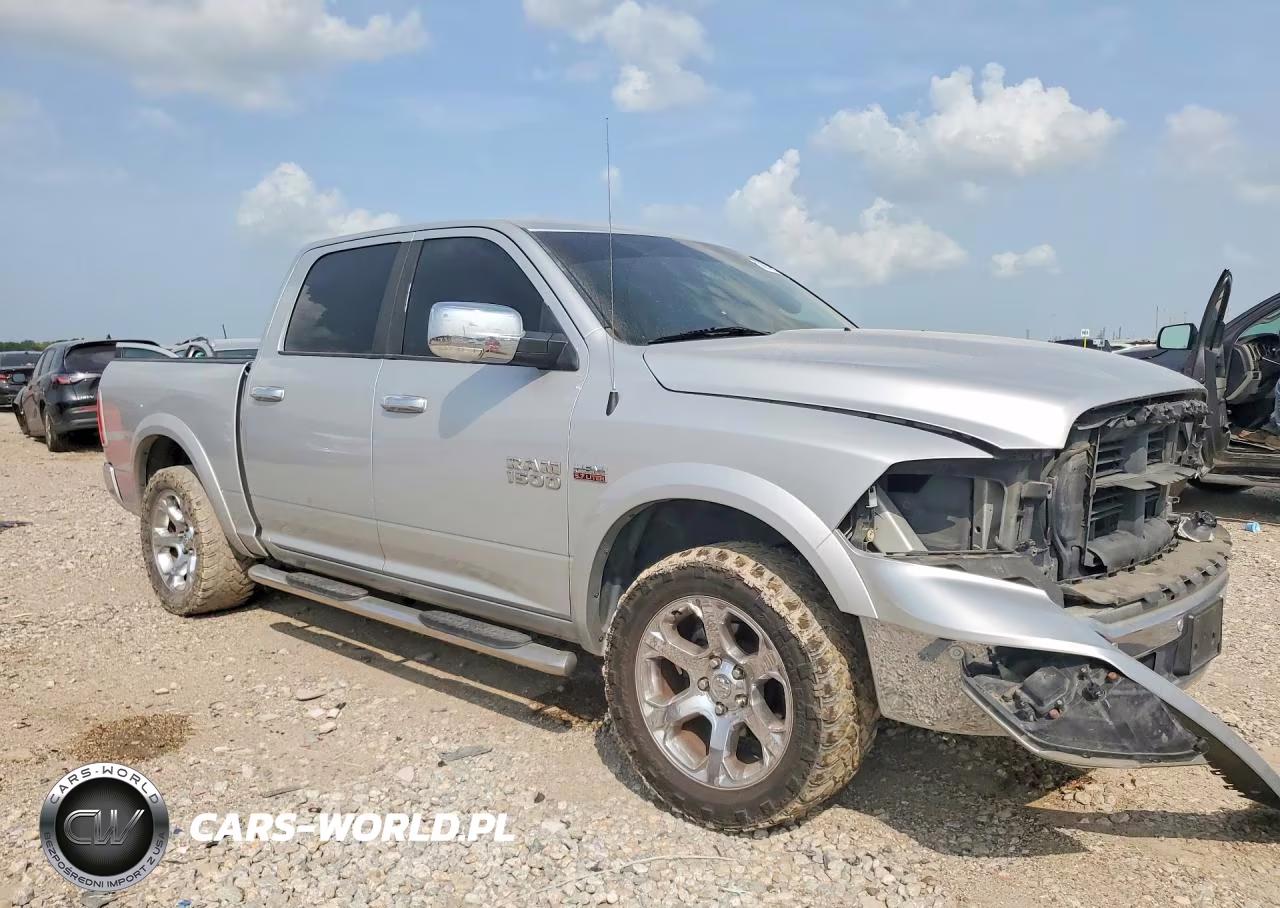 2016 Ram 1500 Laramie VIN:1C6RR6NT2GS404927 - 4