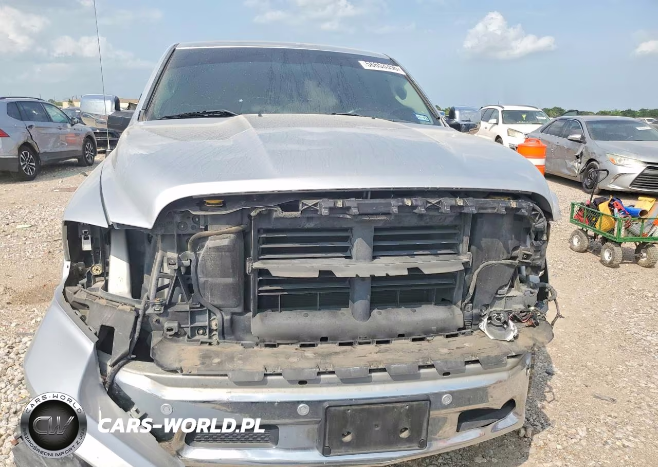 2016 Ram 1500 Laramie VIN:1C6RR6NT2GS404927 - 5