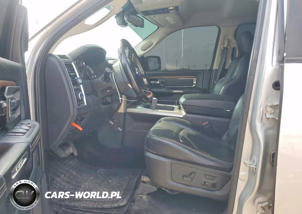 2016 Ram 1500 Laramie VIN:1C6RR6NT2GS404927 - 7
