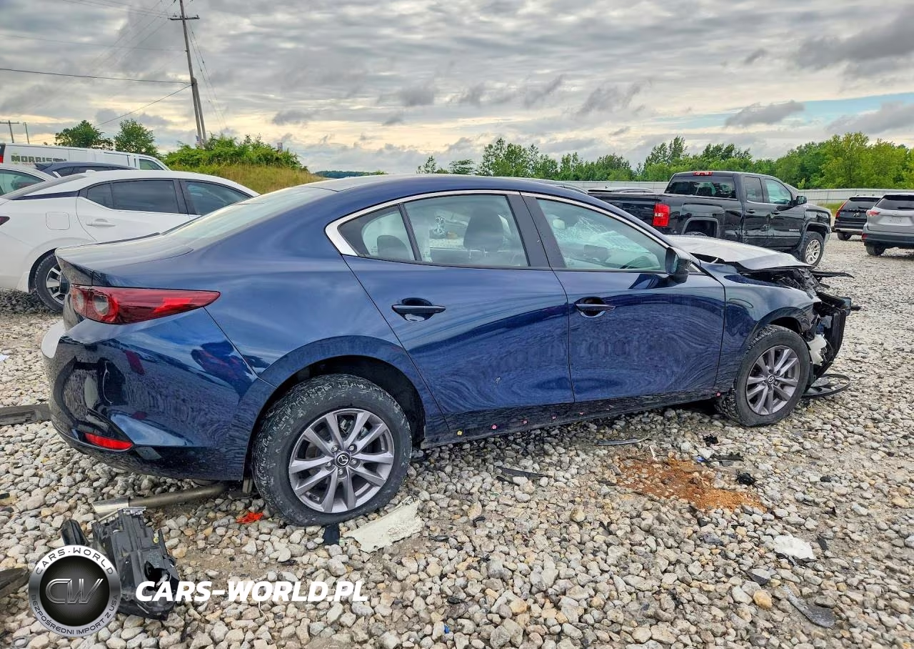 2022 Mazda 3 VIN:3MZBPAA72NM316992 - 3