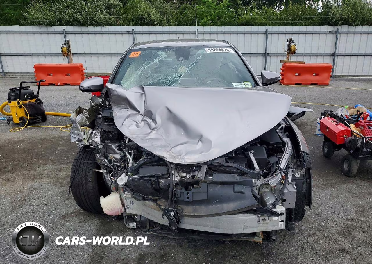 2019 Toyota C-Hr Xle VIN:NMTKHMBX9KR087849 - 5