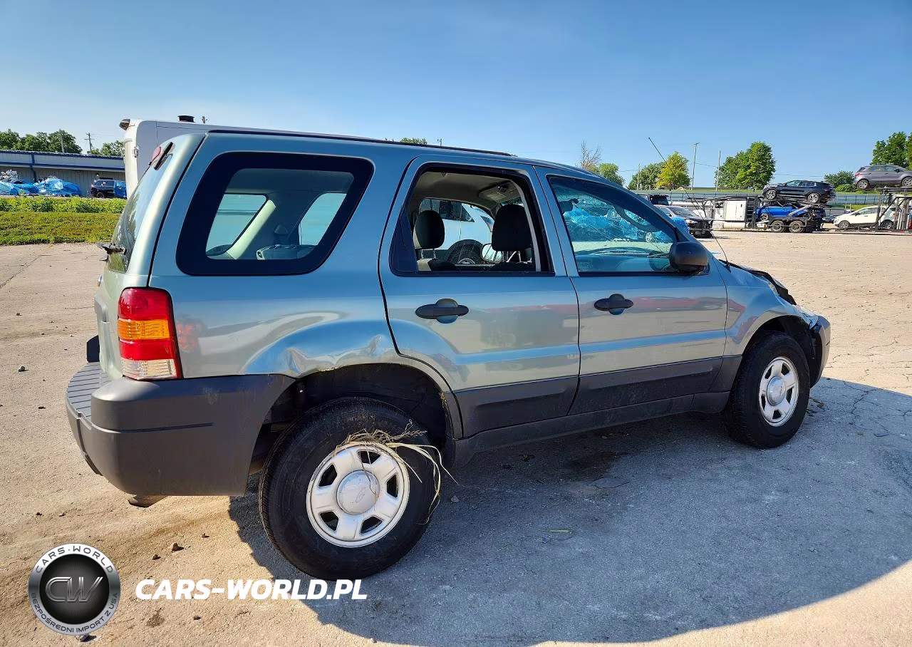 2007 Ford Escape Xls VIN:1FMYU02Z27KA60410 - 3