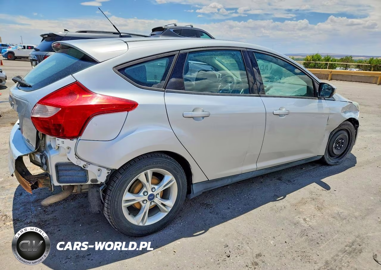 2014 Ford Focus Se VIN:1FADP3K2XEL313596 - 3
