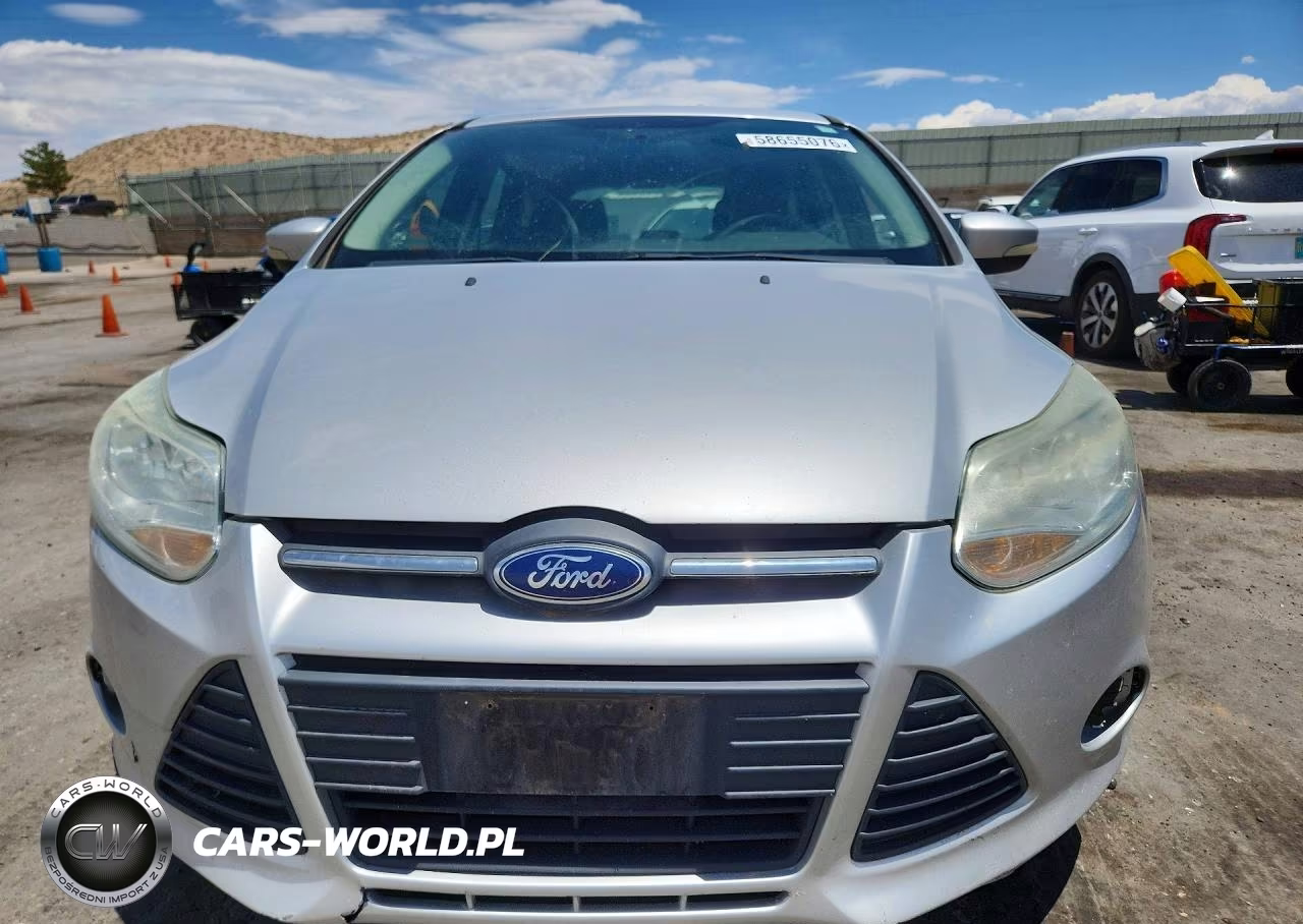 2014 Ford Focus Se VIN:1FADP3K2XEL313596 - 5