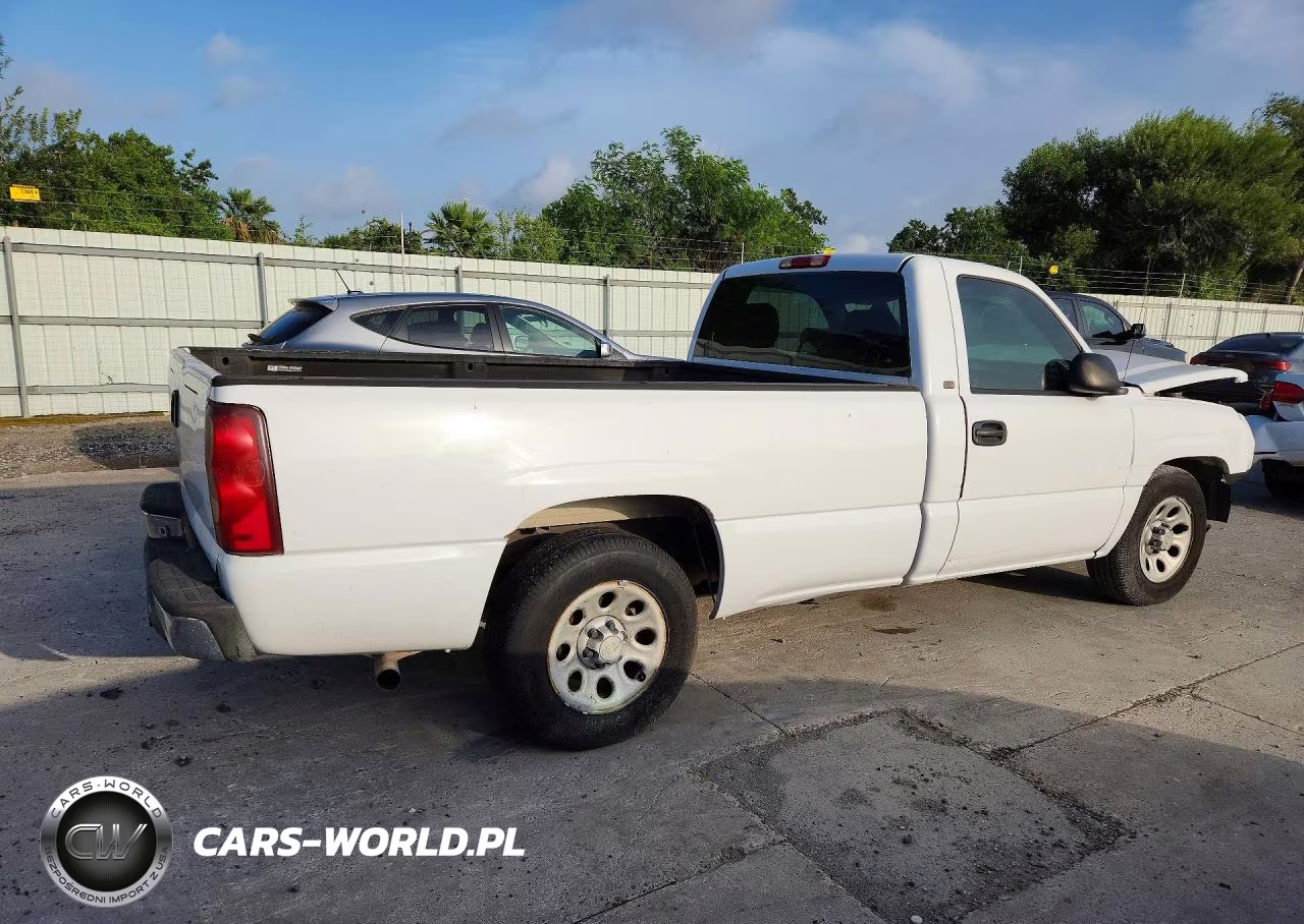 2005 Chevrolet Silverado C1500 VIN:1GCEC14V85Z348396 - 3