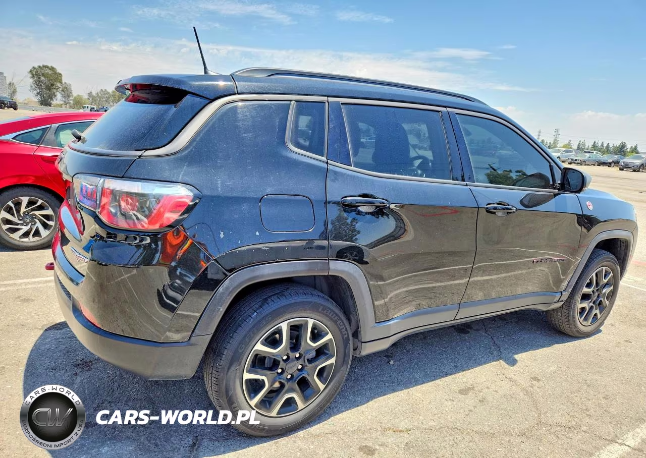 2020 Jeep Compass Trailhawk VIN:3C4NJDDB3LT177767 - 3