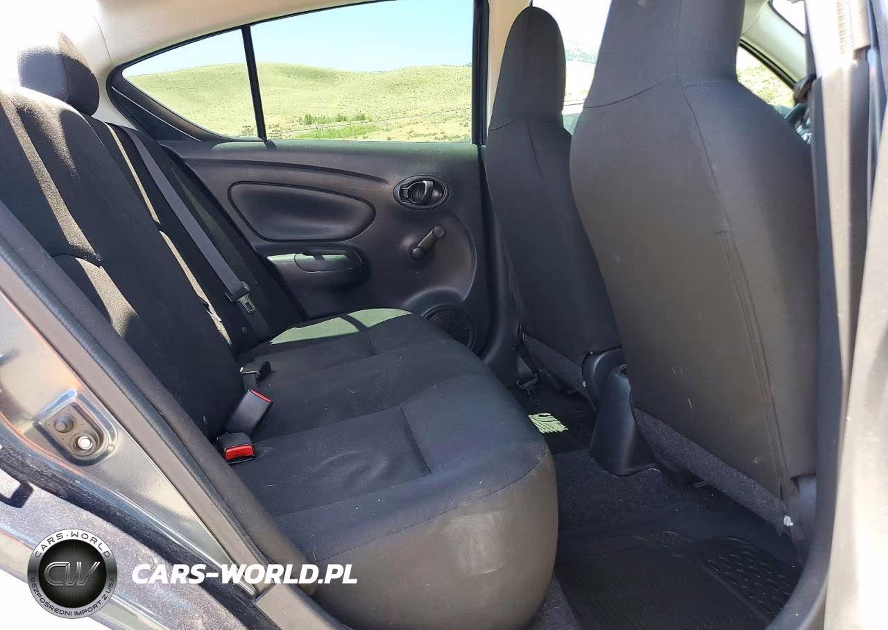 2016 Nissan Versa 1.6 S VIN:3N1CN7AP6GL831926 - 10