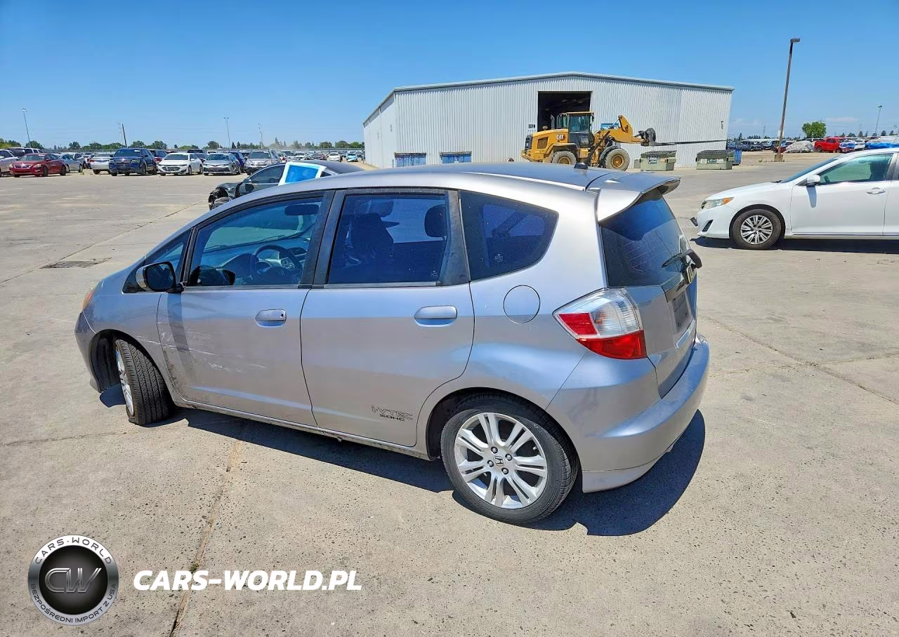 2010 Honda Fit Sport VIN:JHMGE8H4XAS016636 - 2