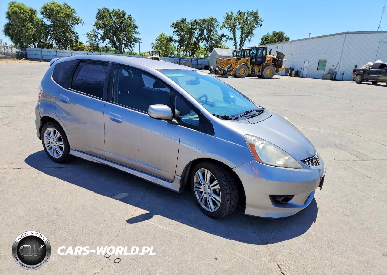 2010 Honda Fit Sport VIN:JHMGE8H4XAS016636 - 4