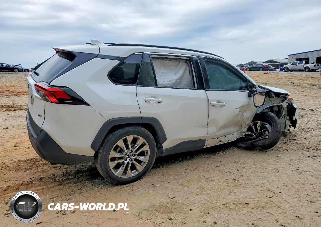 2020 Toyota Rav4 Xle Premium VIN:2T3C1RFV5LC070757 - 3