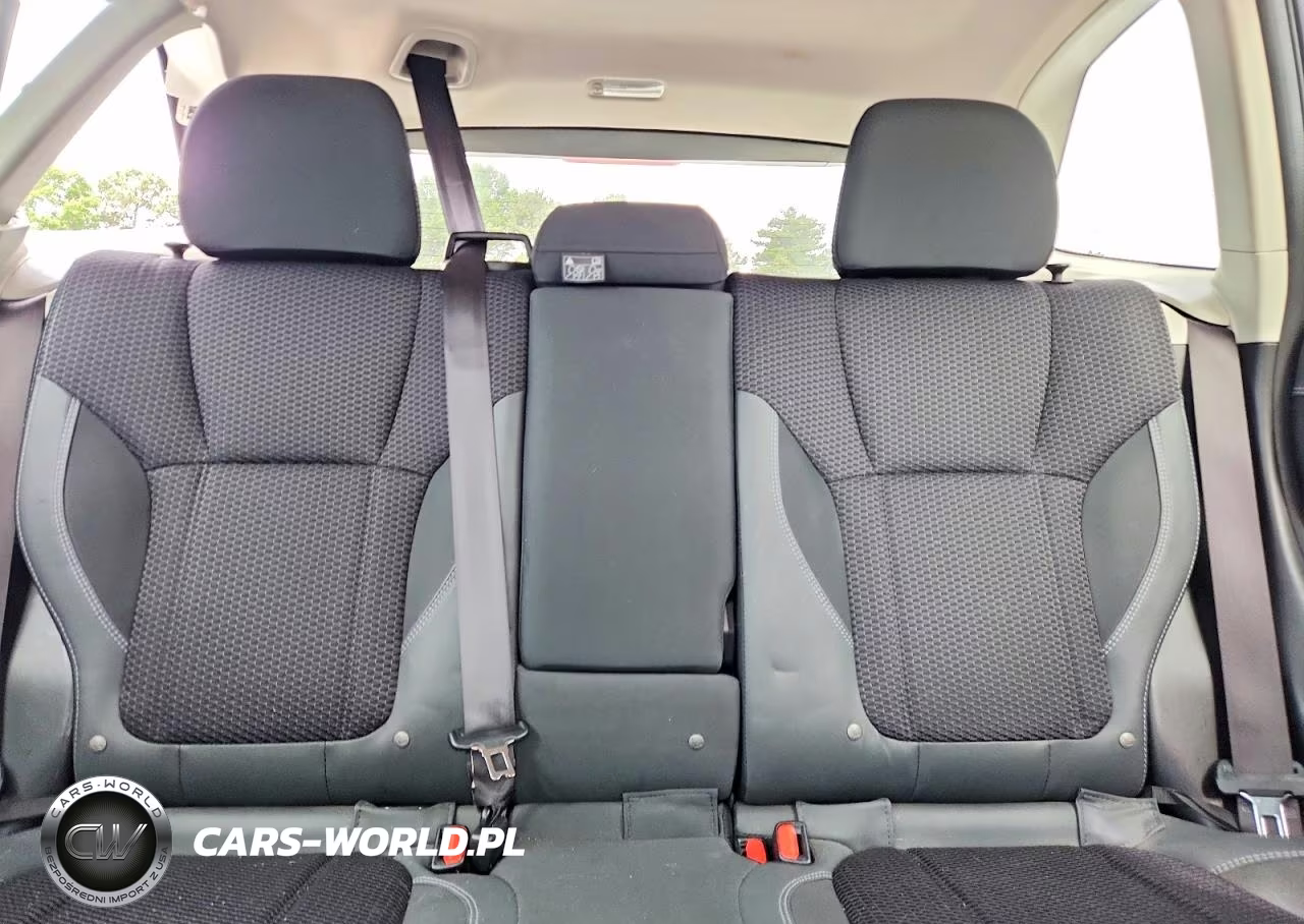 2019 Subaru Forester Premium VIN:JF2SKAEC6KH520088 - 10