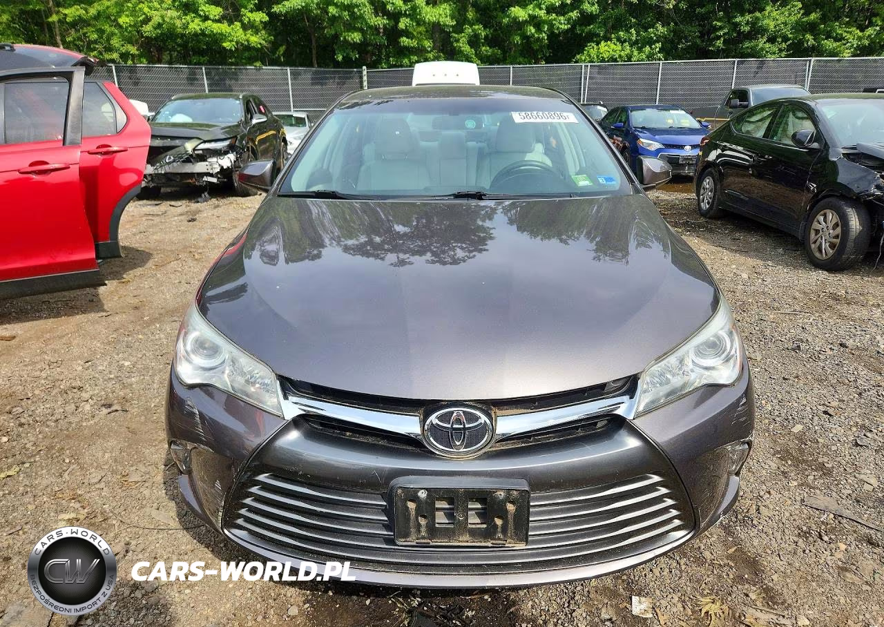 2016 Toyota Camry Xle VIN:4T4BF1FK1GR580451 - 5