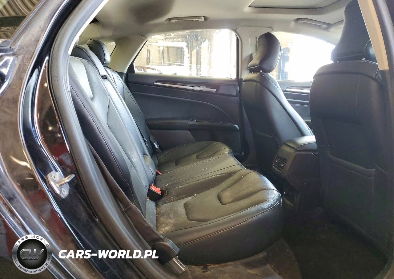 2019 Ford Fusion Titanium VIN:3FA6P0D90KR221525 - 10