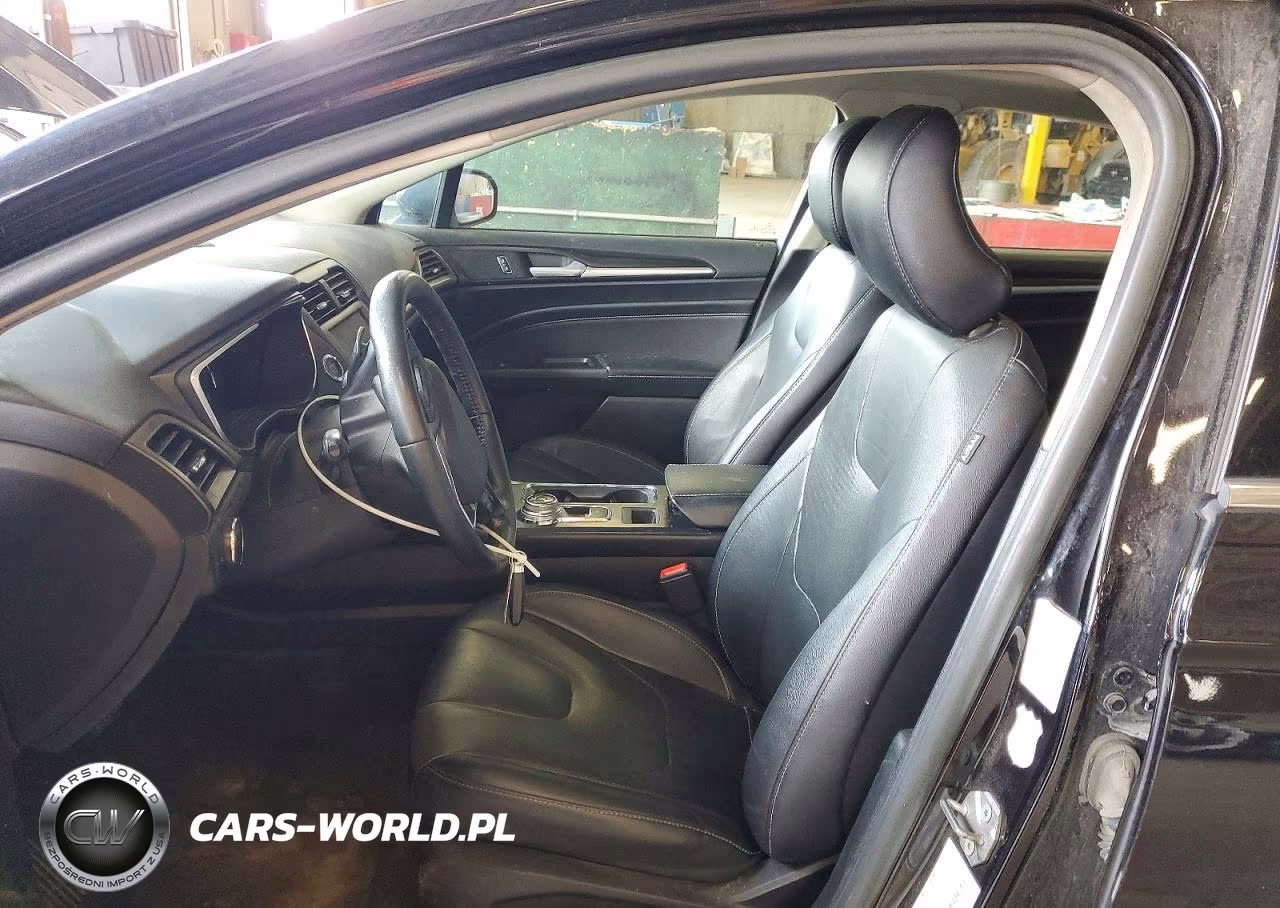 2019 Ford Fusion Titanium VIN:3FA6P0D90KR221525 - 7