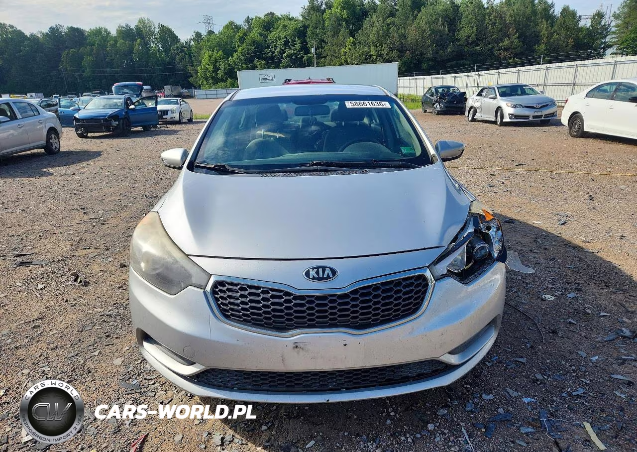 2016 Kia Forte VIN:KNAFK4A6XG5615342 - 5