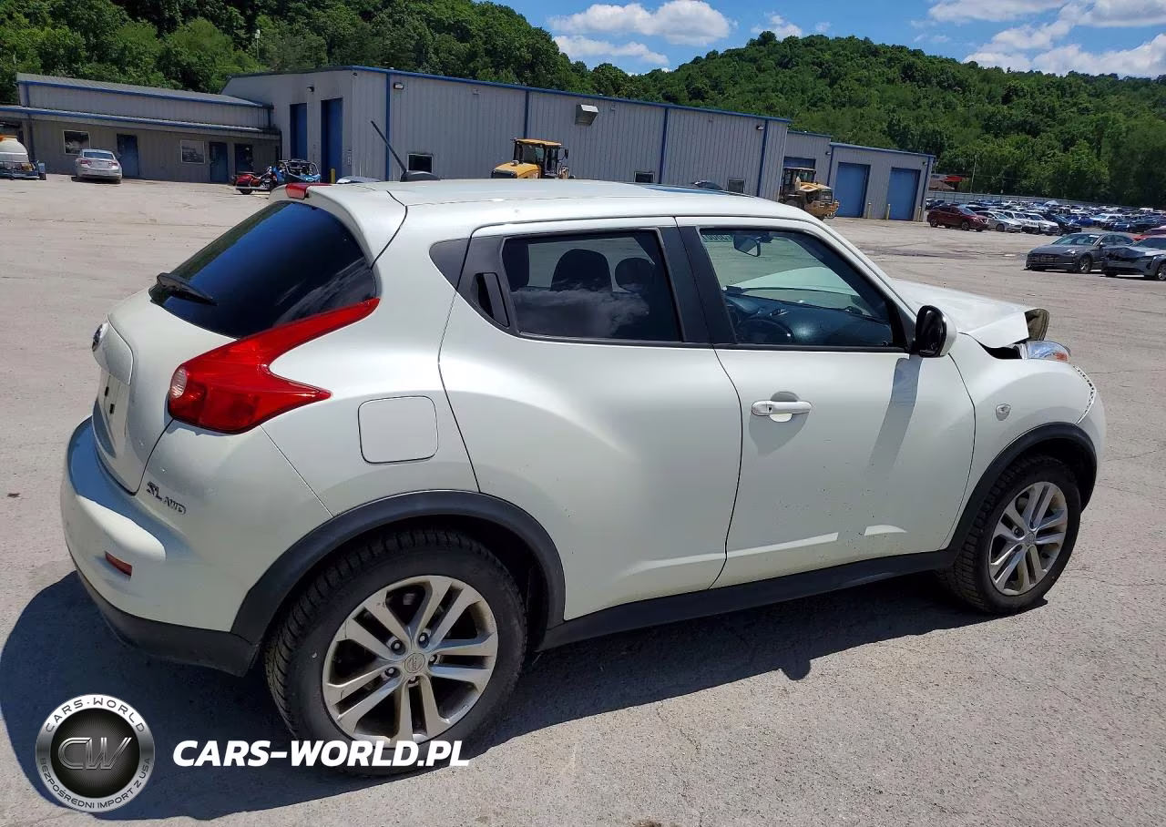 2011 Nissan Juke S VIN:JN8AF5MV6BT029112 - 3