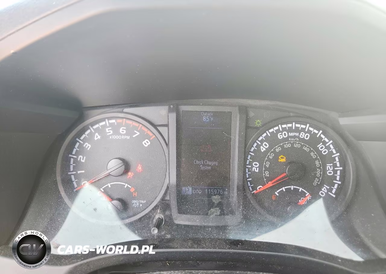 2018 Toyota Tacoma Sr VIN:5TFAX5GN0JX112241 - 9