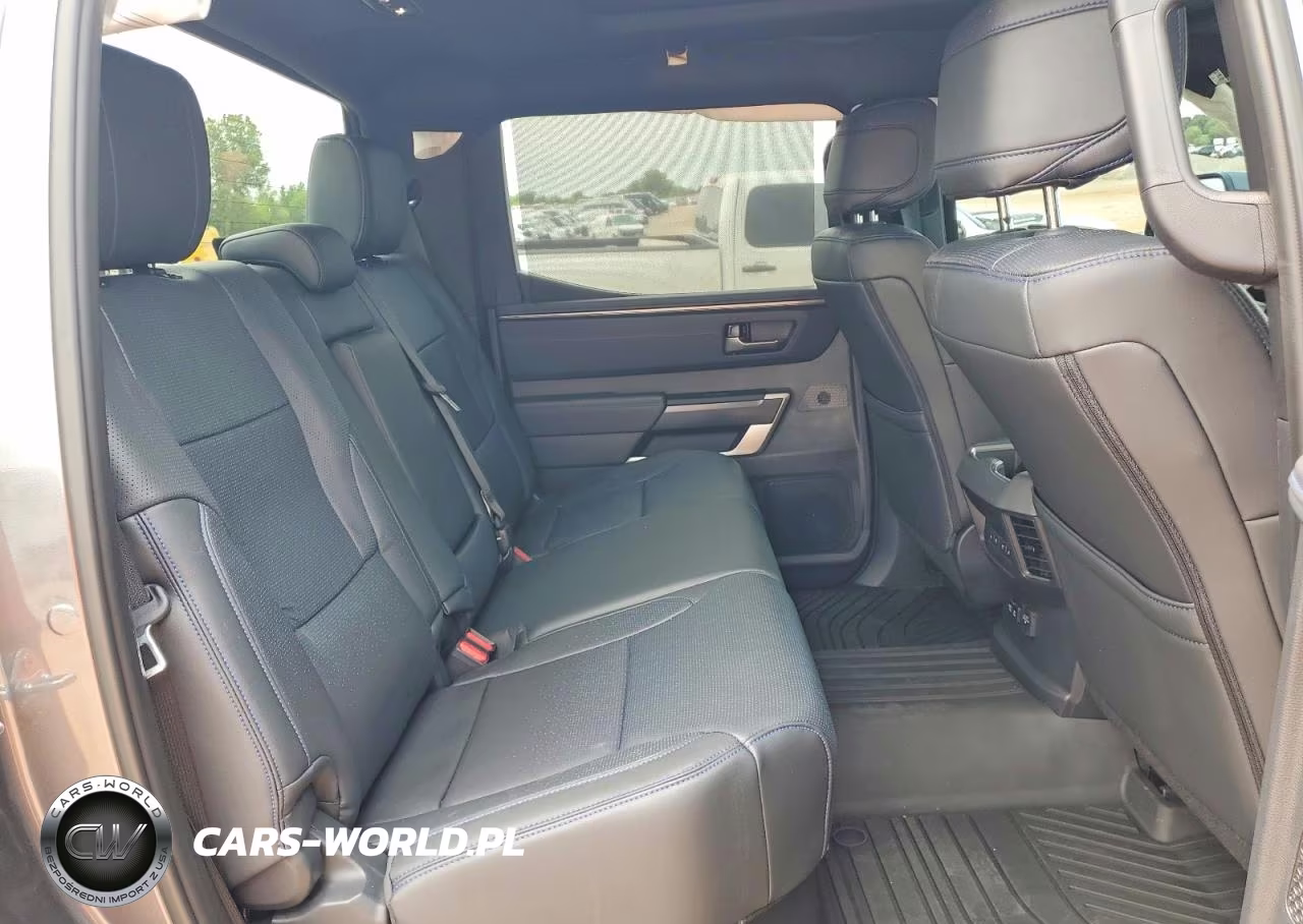 2026 Toyota Tundra Platinum VIN:5TFWA5DB6TX399492 - 10